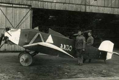 ANBO-I (1925) – pirmasis Antano Gustaičio konstrukcijos vienvietis mokomasis lėktuvas. Pirmas skrydis įvyko liepos 14 d. Pagamintas vienas egzempliorius. Liemuo pagamintas iš suvirinto plieninio vamzdžio, sparnai – medinės konstrukcijos. Visas lėktuvas aptrauktas audiniu.